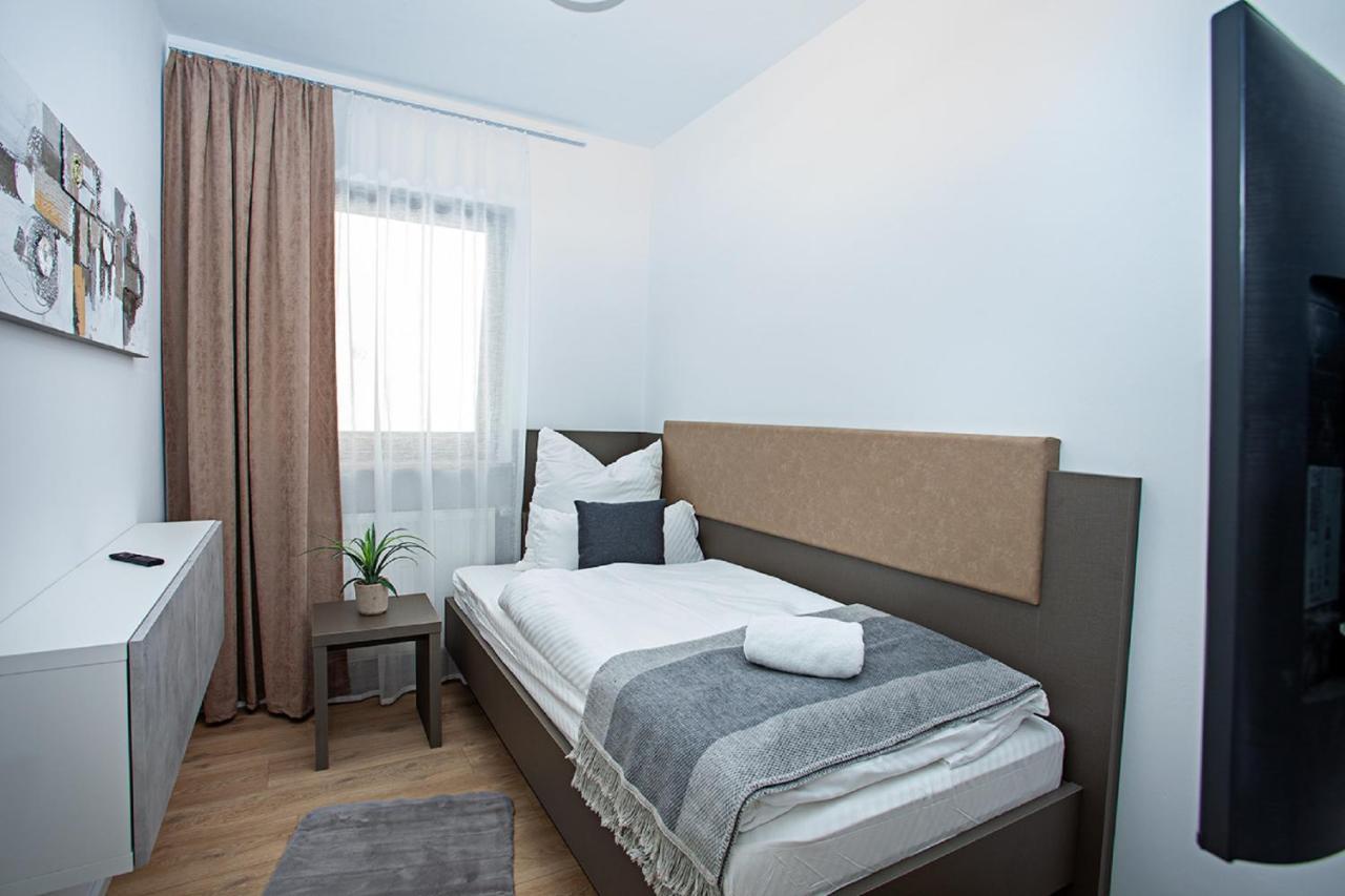Zwick Apartment *